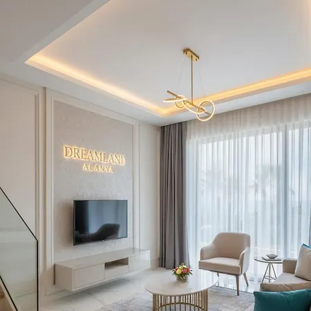 Dreamland & Aparthotel 5*