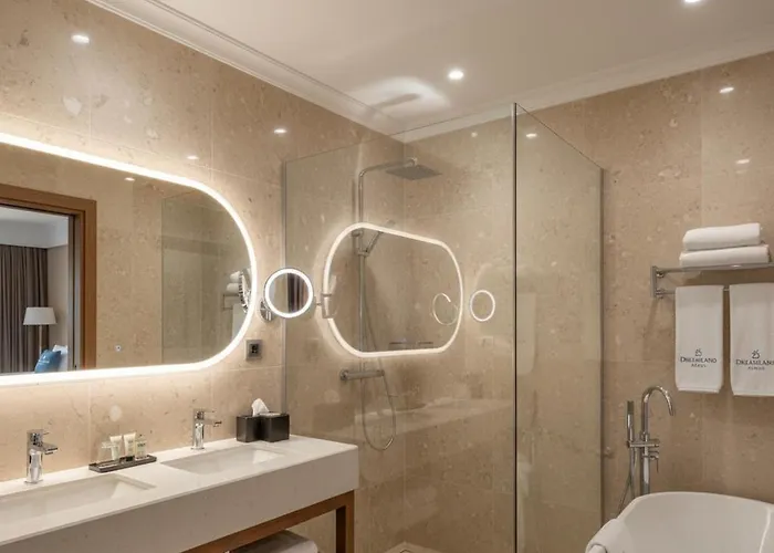 Dreamland & Апарт-отель 5*